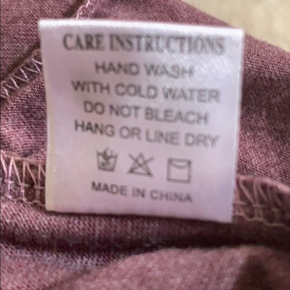 🎉HOST PICK🎉FALL🍁Like NEW Top “It’s Fall Y’all” - Picture 9 of 9